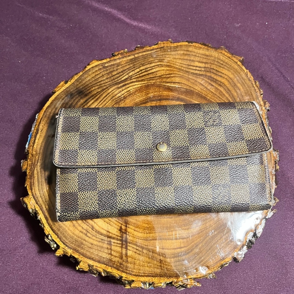 Pre- owned LV Wallet Portefeuille Sarah Wallet